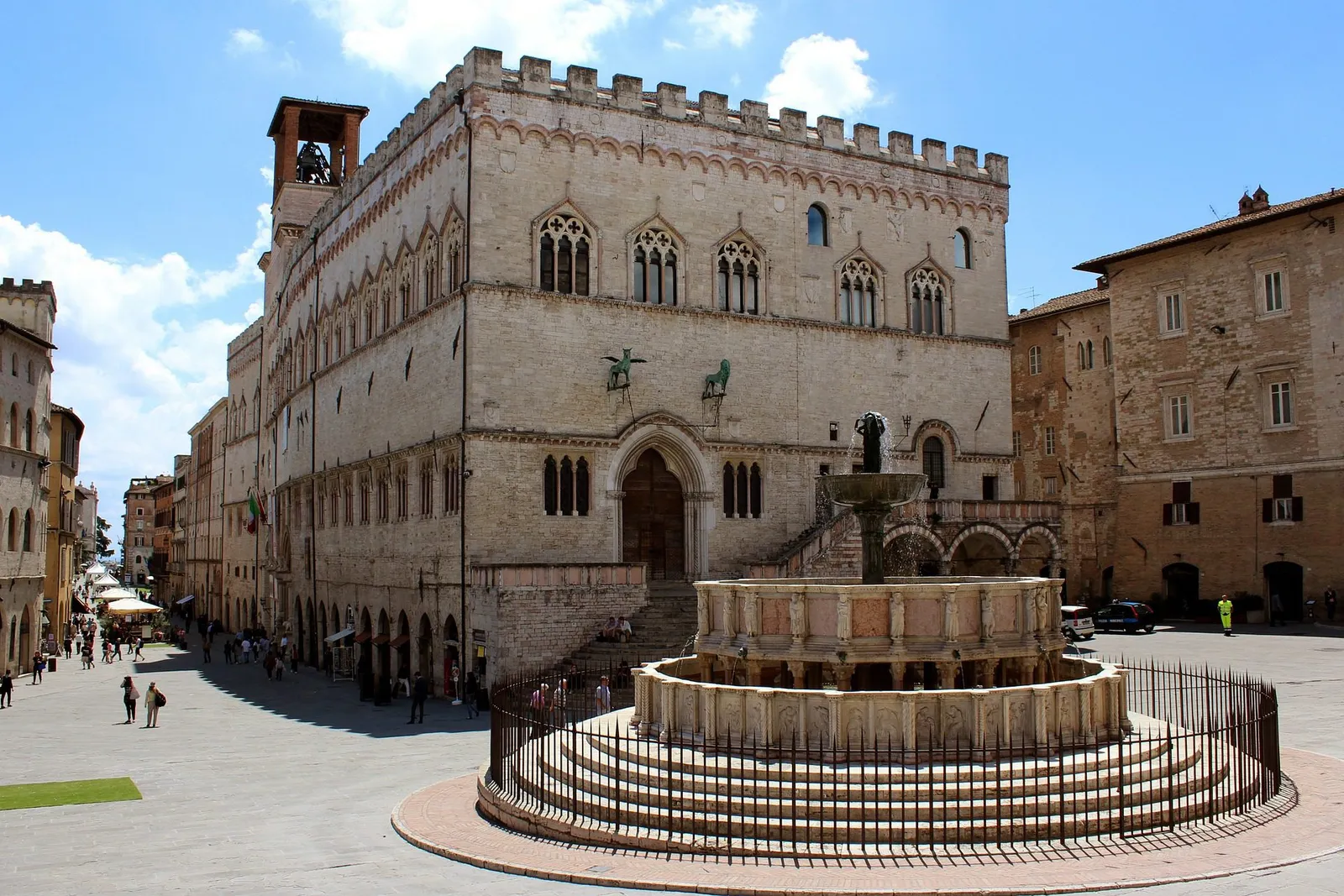 Piazza IV Novembre a Perugia con la Fontana Maggiore e il Palazzo dei Priori